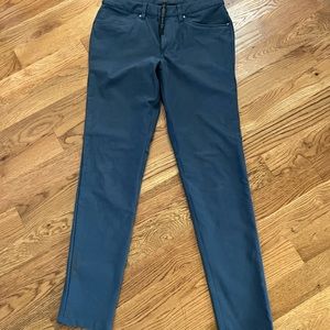 Lululemon - size 33 - abc slim - navy/blue